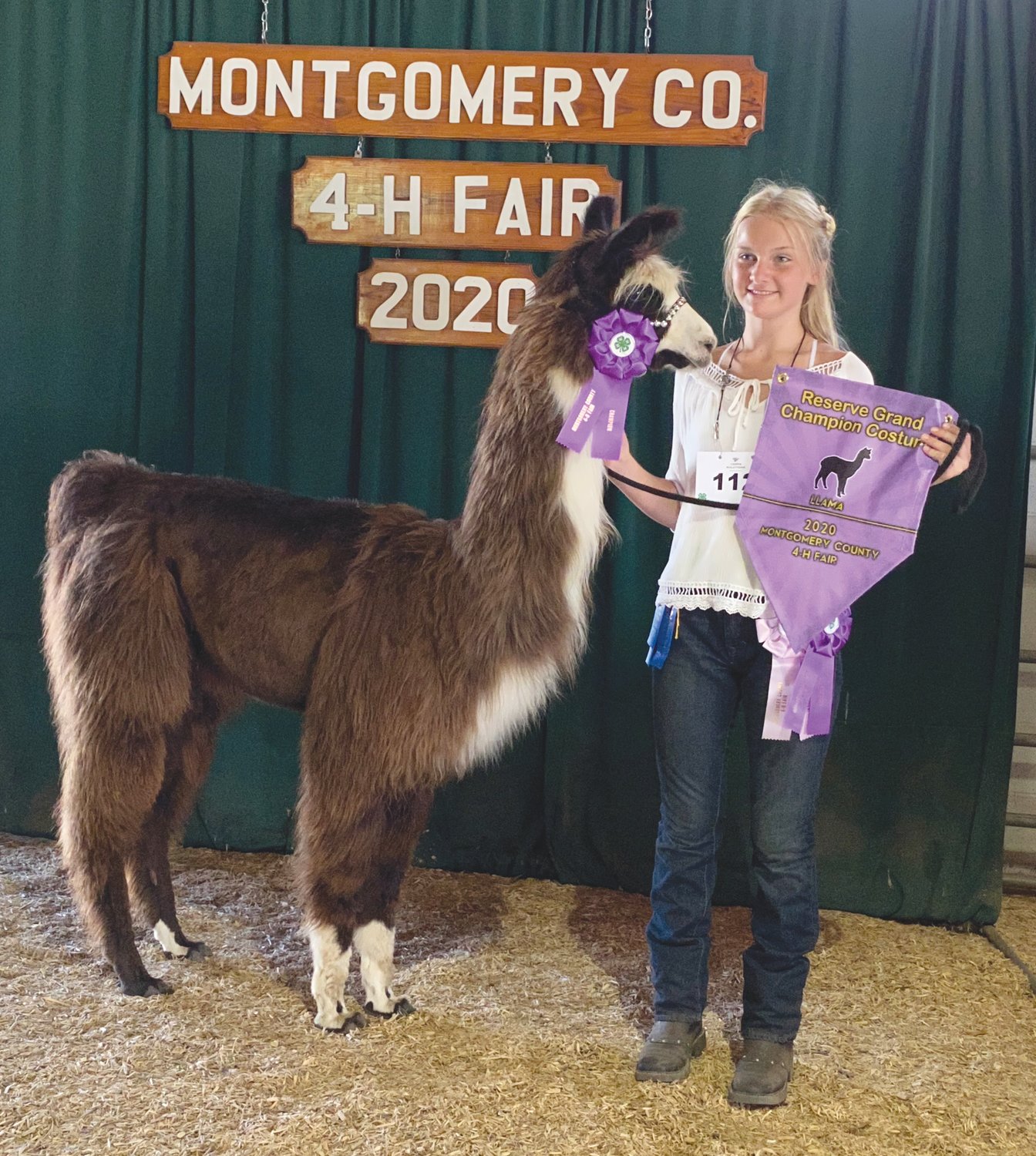 Emma Leonhardt, pictured with Darling, was champion intermediate showman.